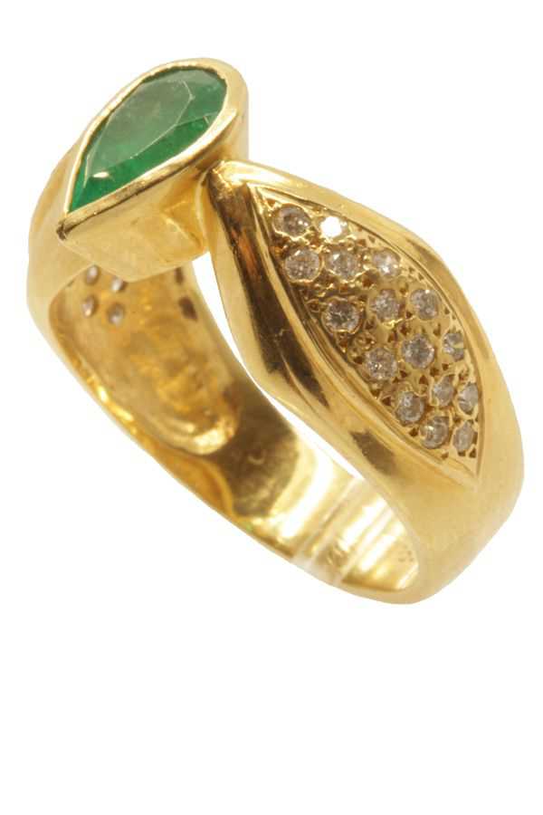 bague-moderne-emeraude-or-18k-occasion-5769