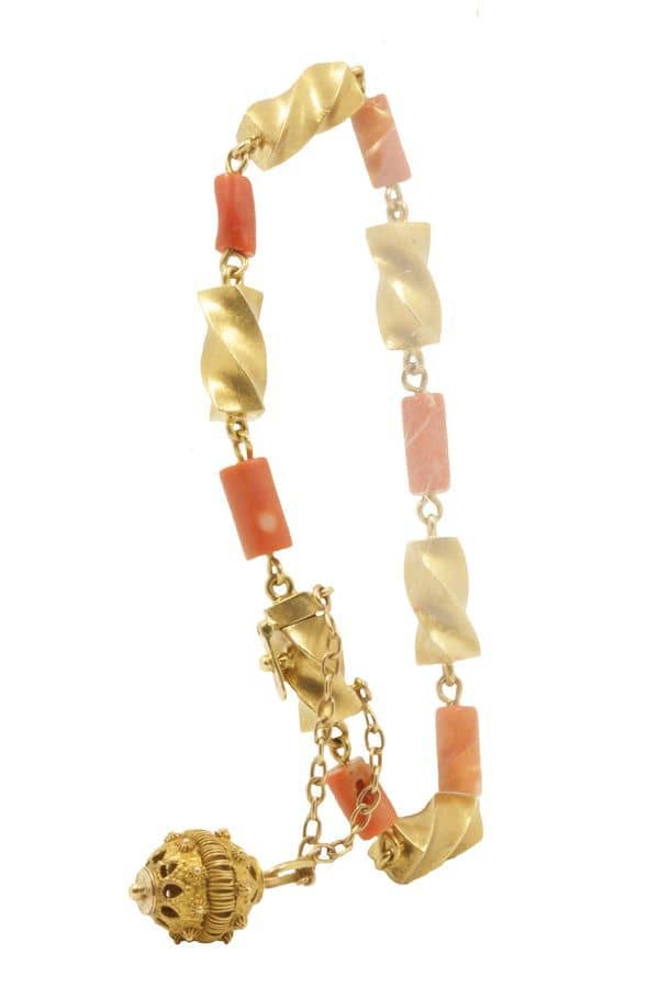 BRACELET ANCIEN CORAIL, photo 2 sur 3