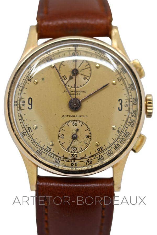 Chronographe Suisse boitier or 18 carats, photo 2 sur 3