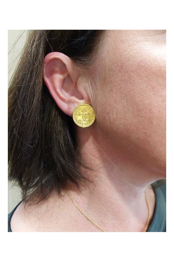 Clips Signés Chanel - photo 2