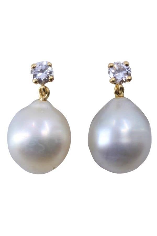 BOUCLES D'OREILLES PENDANTES PERLES ET DIAMANTS, photo 2 sur 3