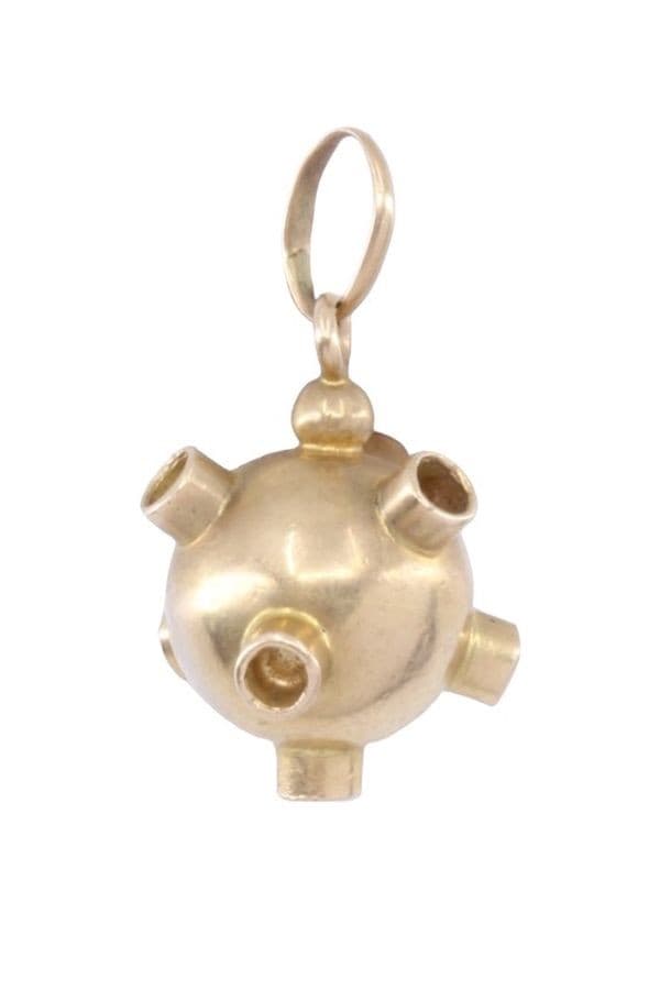 Pendentif Ancien Boule
