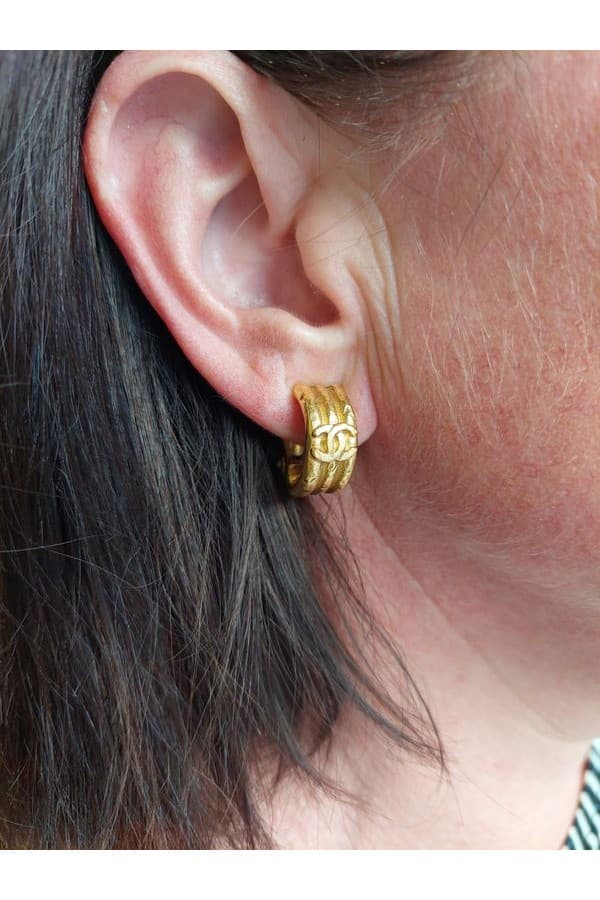 Clips Signés Chanel - photo 2