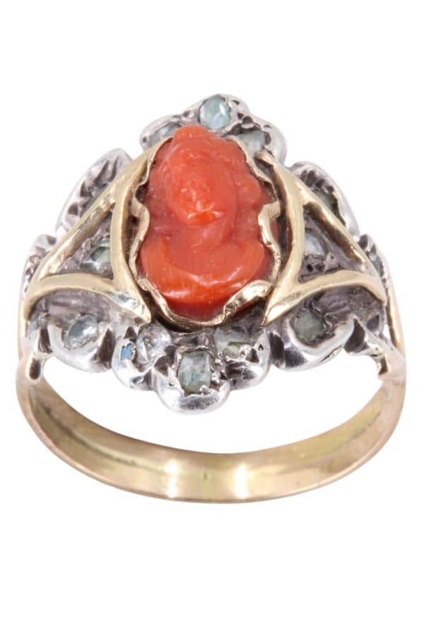 BAGUE ANCIENNE CAMÉE CORAIL ET DIAMANTS, photo 2 sur 3