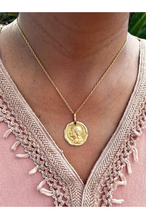 Médaille Christ Ancienne - photo 2