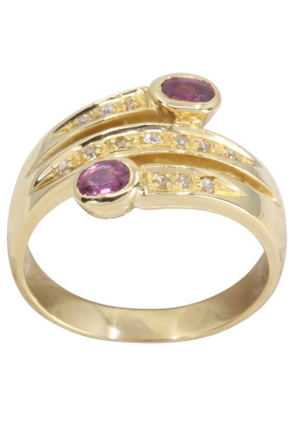 BAGUE MODERNE RUBIS ET DIAMANTS, photo 2 sur 3
