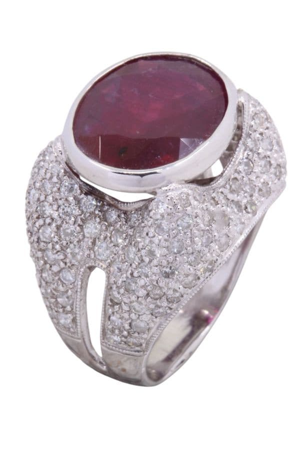 Bague Rubis et Pavage Diamants - photo 3