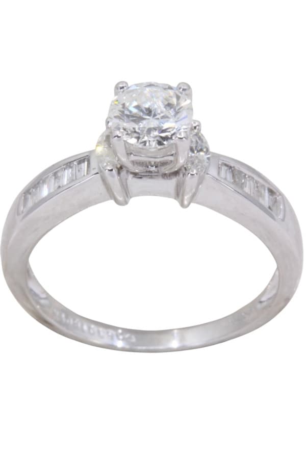 Bague Style Solitaire Diamants